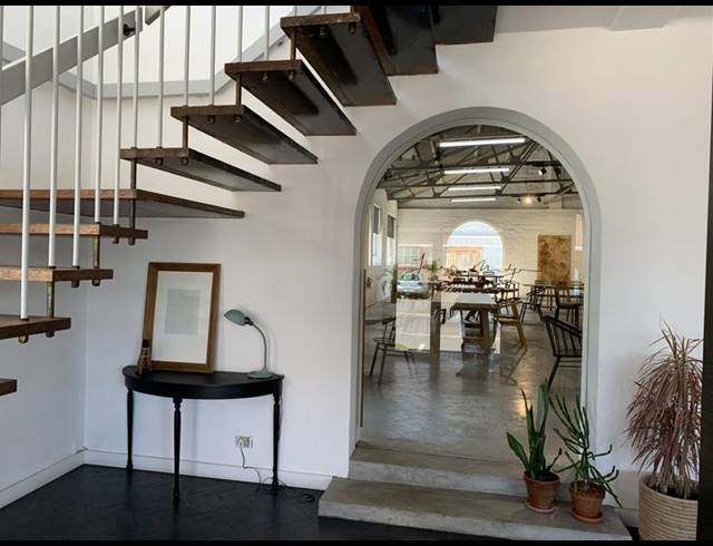 INDUSTRIAL PROPERTY TO RENT IN PAARDEN EILAND